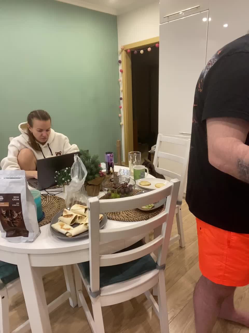 YuGoVi Adult Chat November 22, 2025