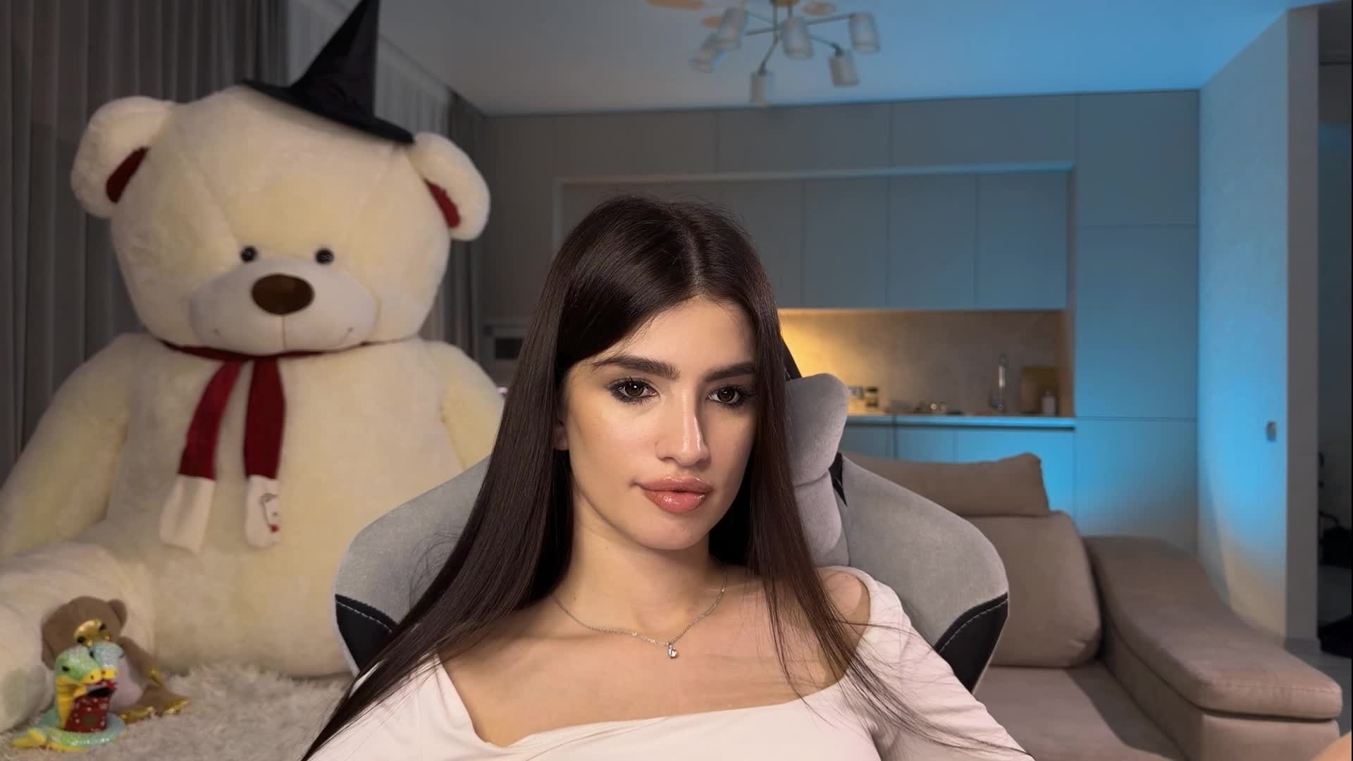 Sofi-Mi Adult Chat November 22, 2025