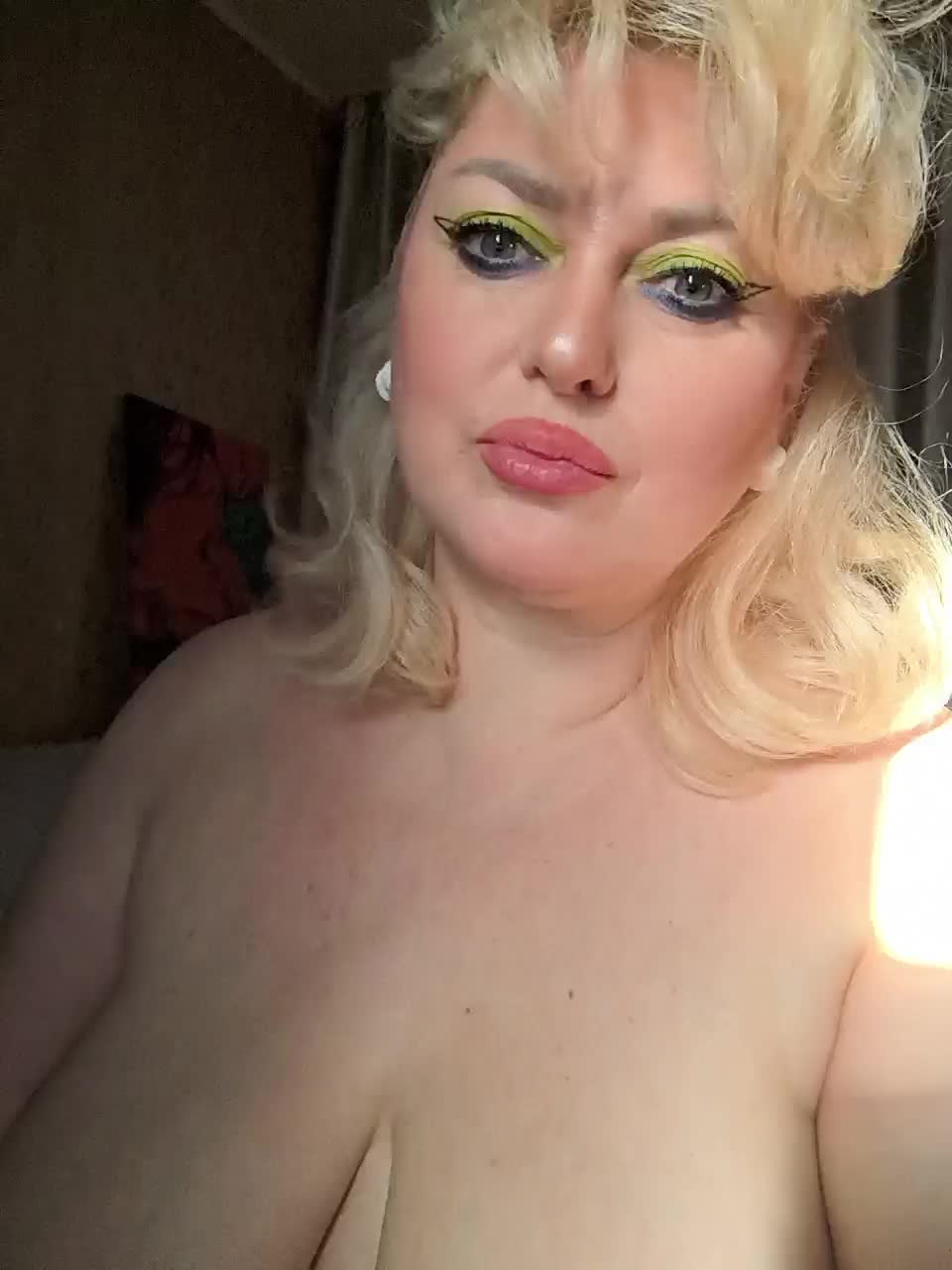 DANNA__ Adult Chat November 22, 2025