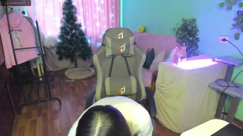 Queen_baby Adult Chat November 22, 2025