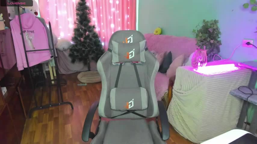 Queen_baby Adult Chat November 22, 2025