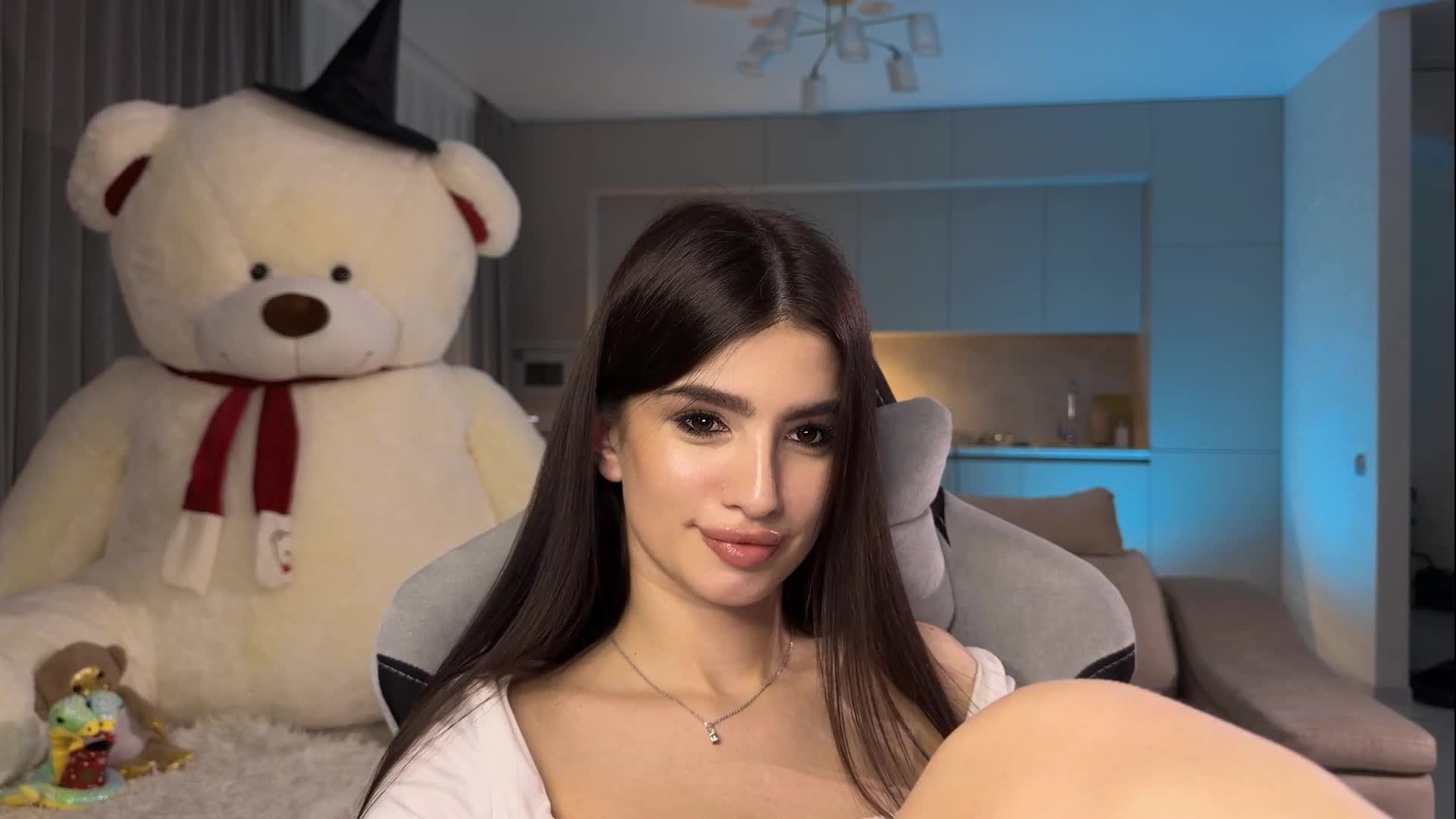 Sofi-Mi Adult Chat November 22, 2025