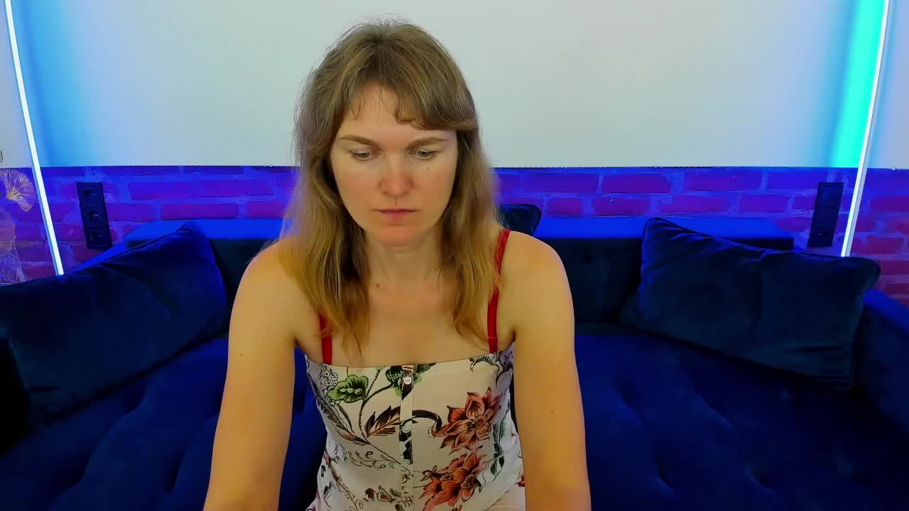 Annabel-xxx Adult Chat November 22, 2025