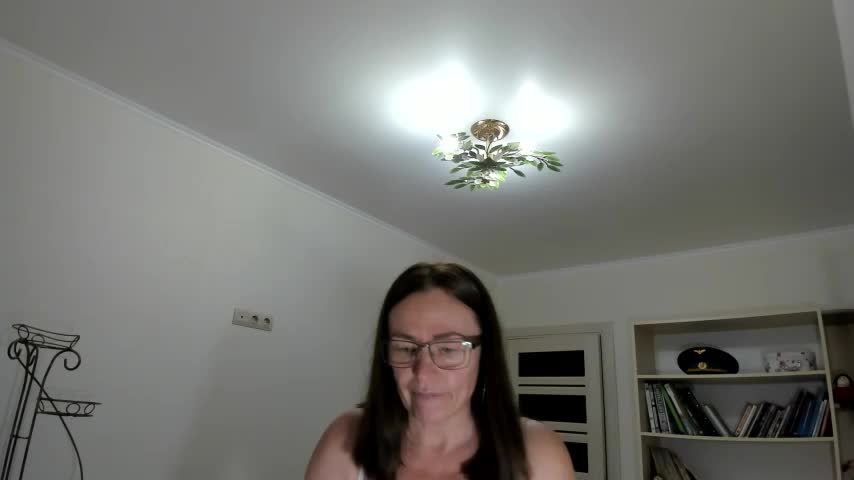 Vika73 Adult Chat November 22, 2025