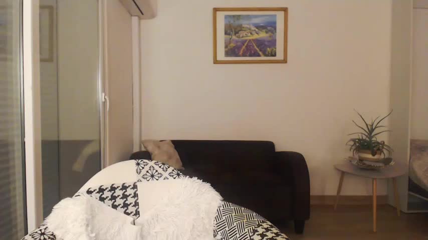 lola_Queen92 Adult Chat November 23, 2025