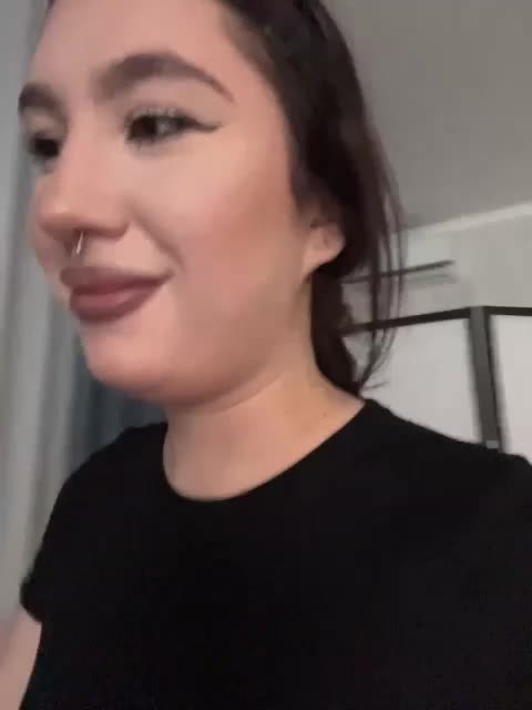 CurvyWoman- Adult Chat November 23, 2025