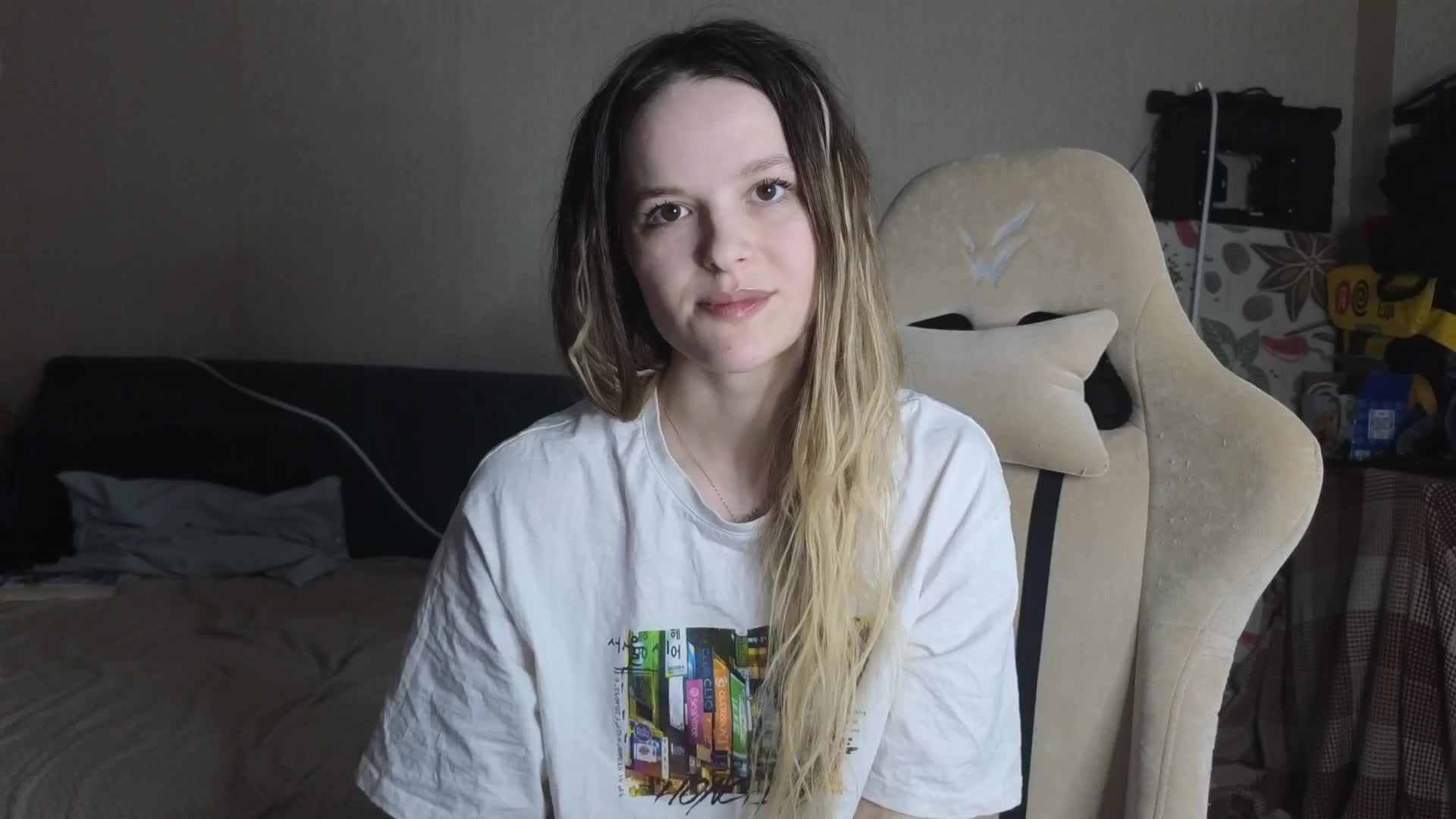 mali- Adult Chat November 23, 2025