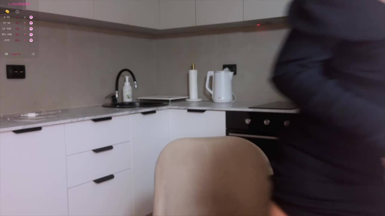 -Molly- Adult Chat November 23, 2025