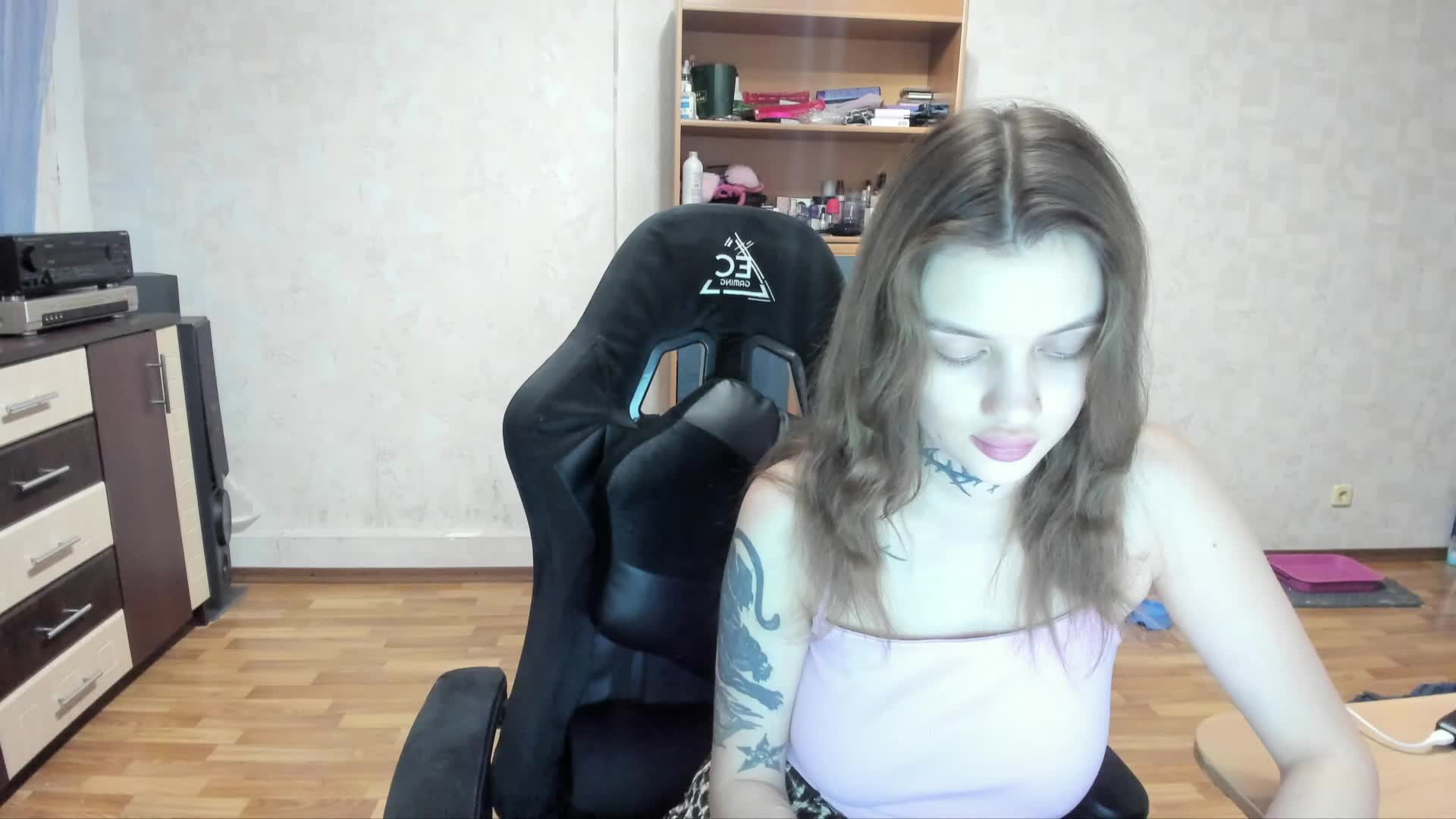 AlisTris Adult Chat November 23, 2025