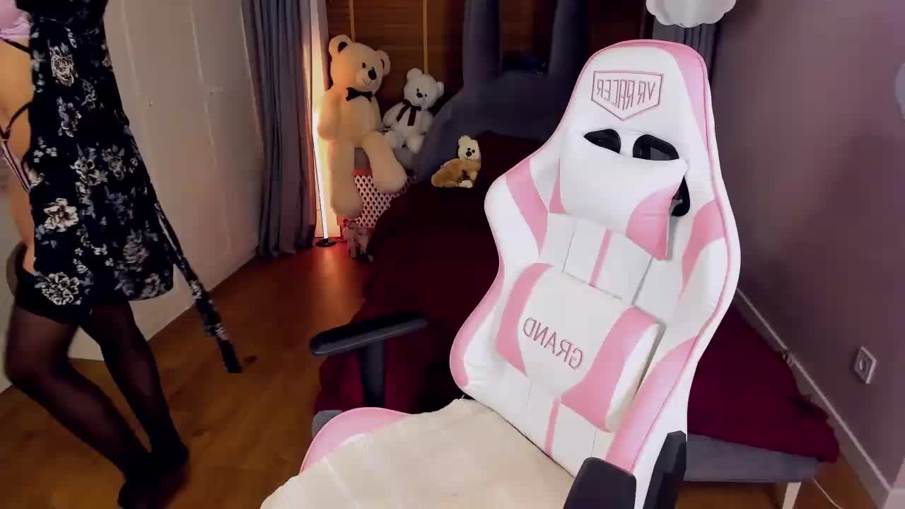 VinnaBelle Adult Chat November 23, 2025