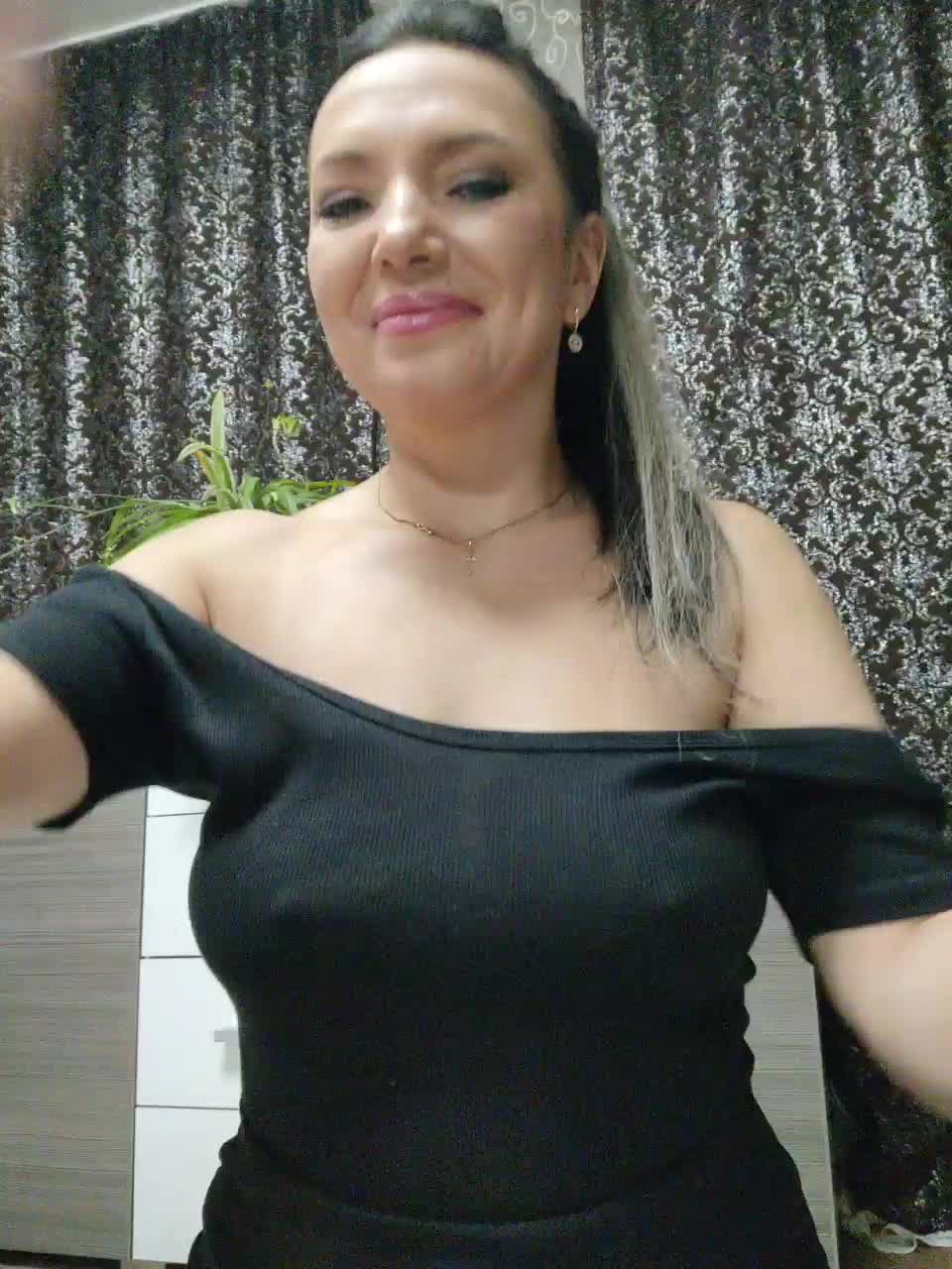 ProstoLolkaXXX Adult Chat November 23, 2025