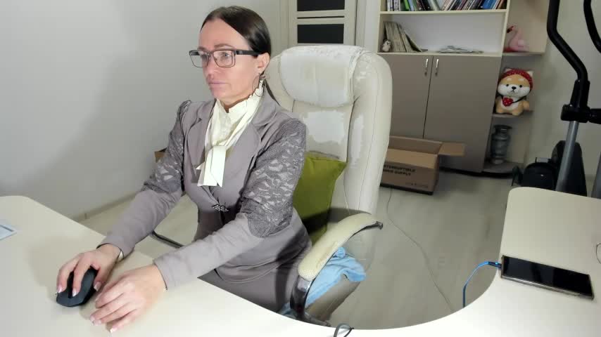 Vika73 Adult Chat November 23, 2025