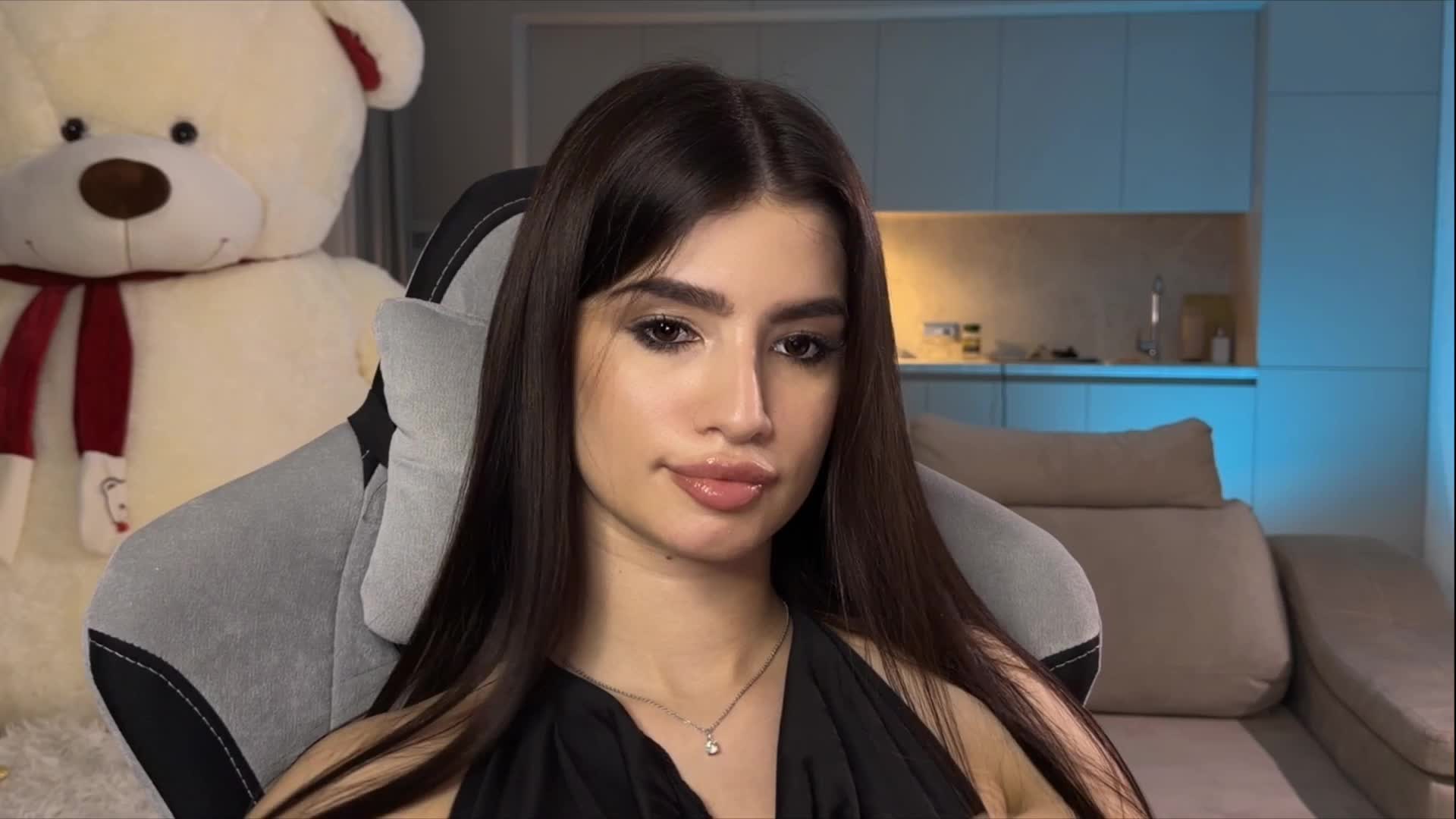 Sofi-Mi Adult Chat November 23, 2025