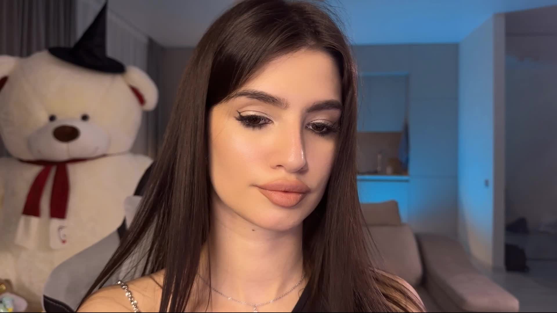 Sofi-Mi Adult Chat November 23, 2025