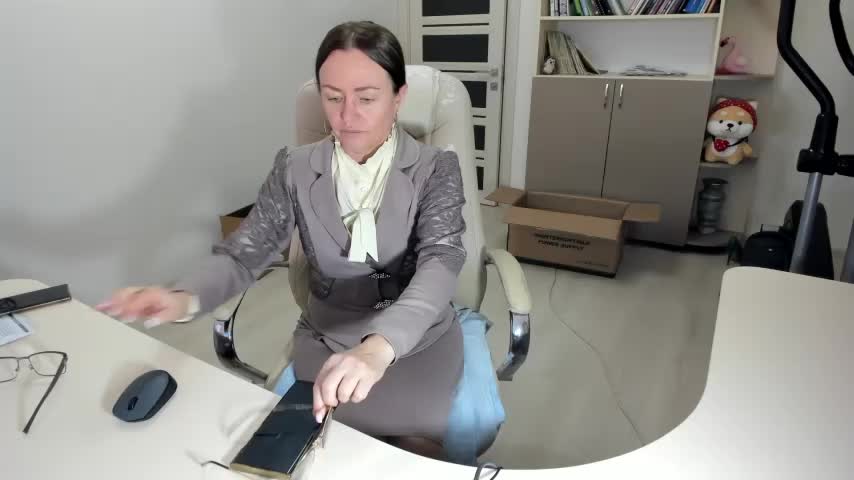 Vika73 Adult Chat November 24, 2025