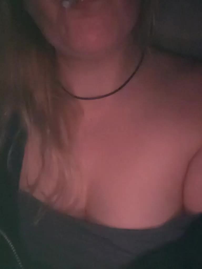 Marta_28 Adult Chat November 23, 2025