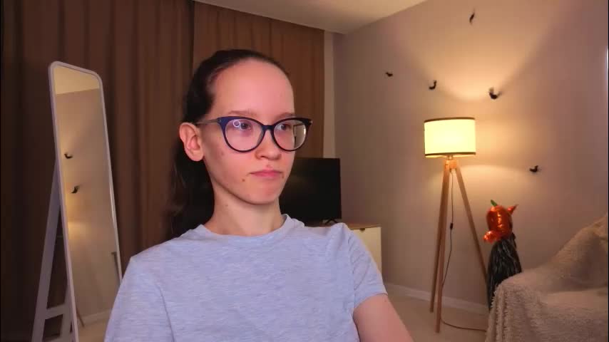 lynettebails Adult Chat November 24, 2025