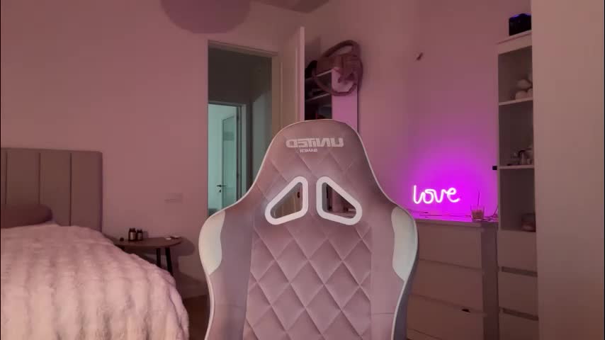 elizabeth_mason_ Adult Chat November 24, 2025