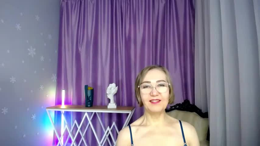 queen_a_n_i Adult Chat November 24, 2025