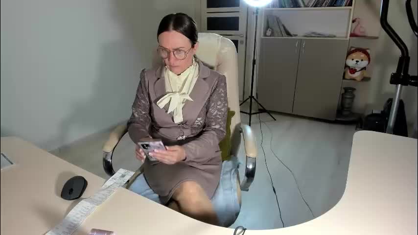 vika7333 Adult Chat November 24, 2025