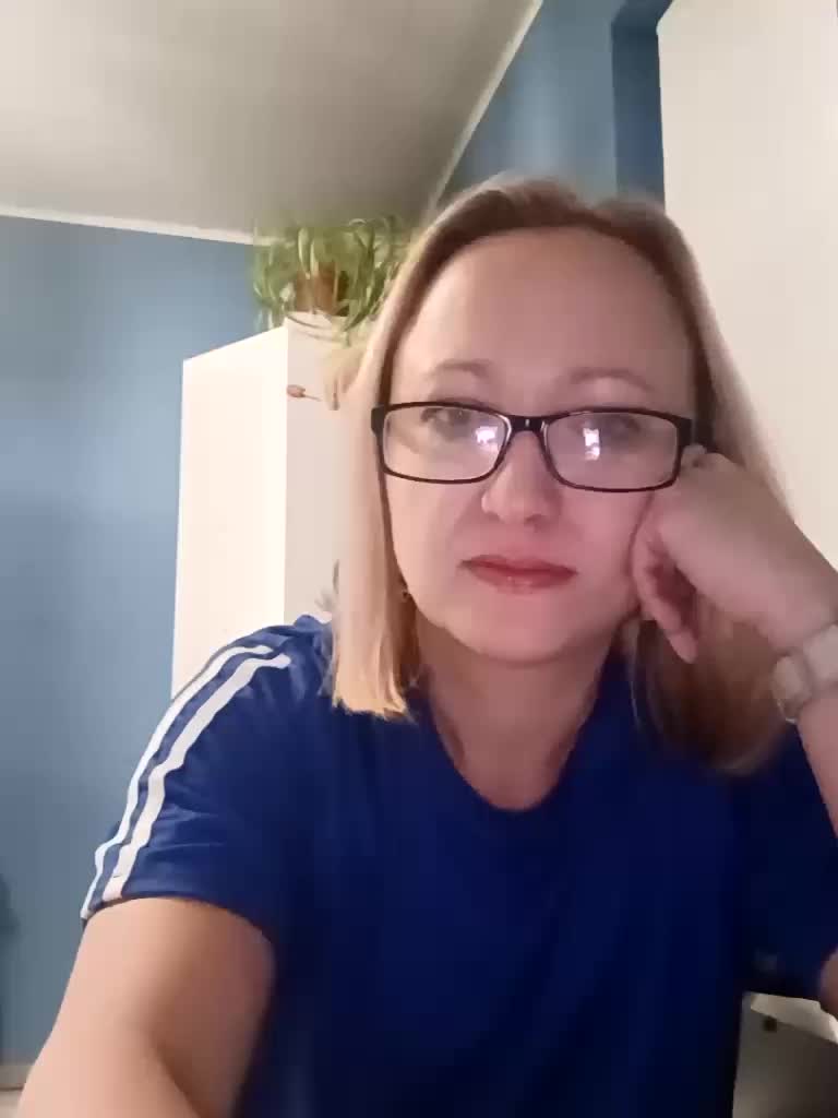 Krasotkas_duo Adult Chat November 24, 2025