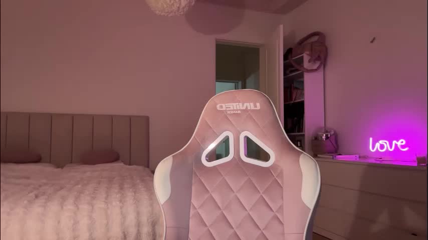 elizabeth_mason_ Adult Chat November 24, 2025