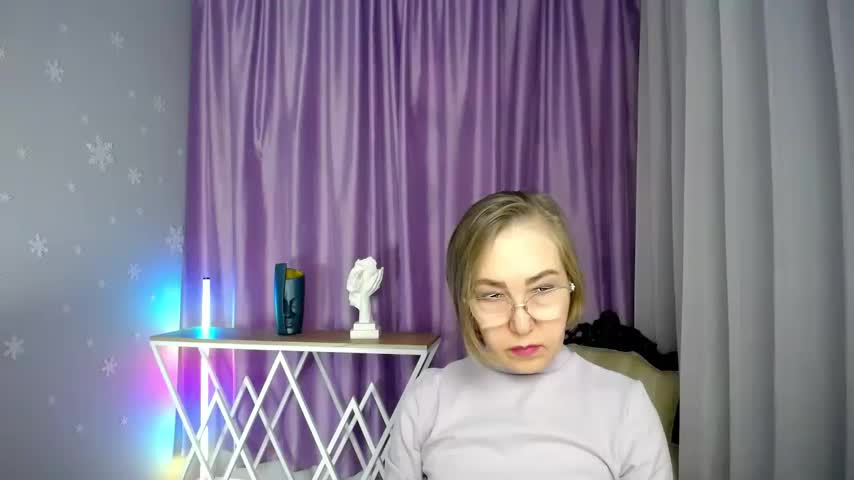 queen_a_n_i Adult Chat November 24, 2025