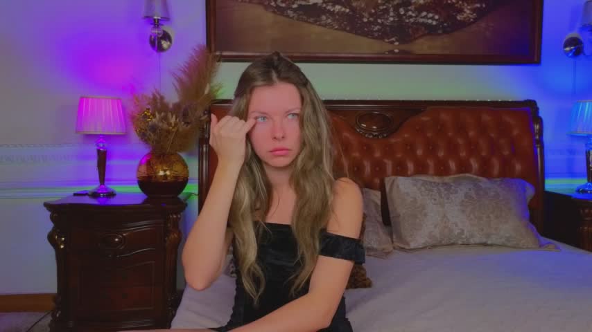 Real_Tini Adult Chat November 24, 2025