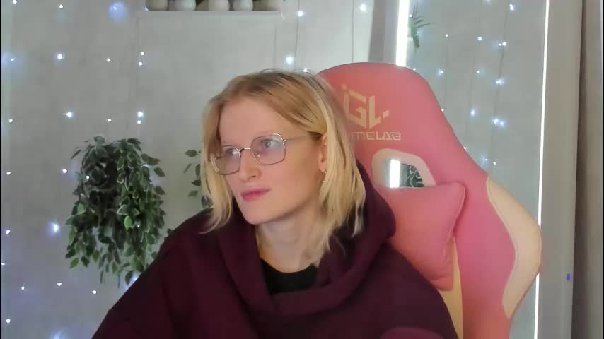 elizabeth_harpper Adult Chat November 24, 2025