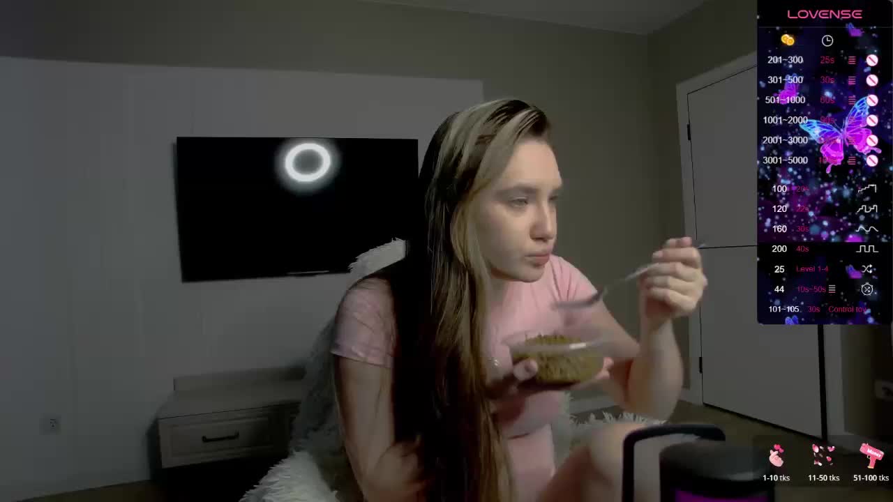 Holly_Molii Adult Chat November 24, 2025