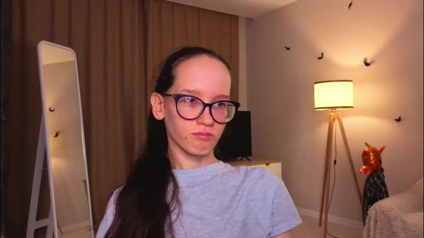 lynettebails Adult Chat November 24, 2025