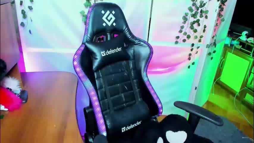 hannah_chaos Adult Chat November 24, 2025