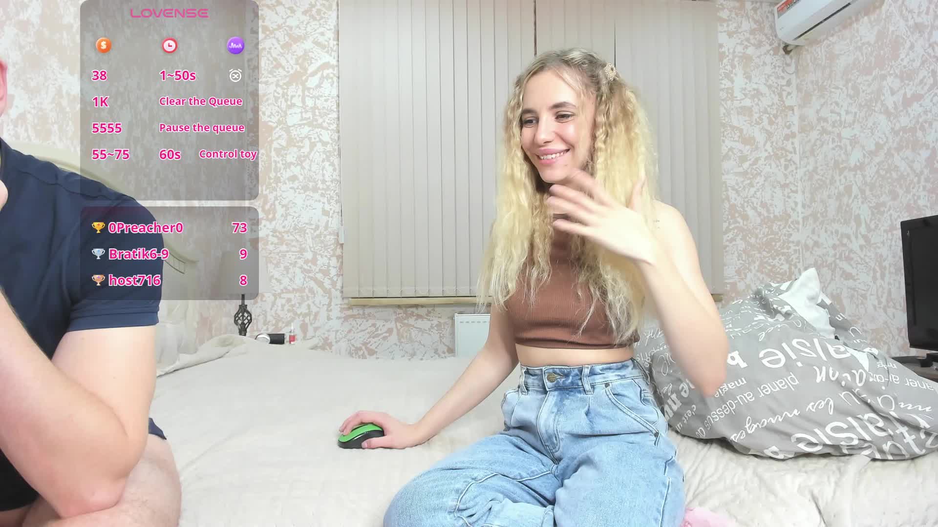 Buzzyd Adult Chat November 24, 2025