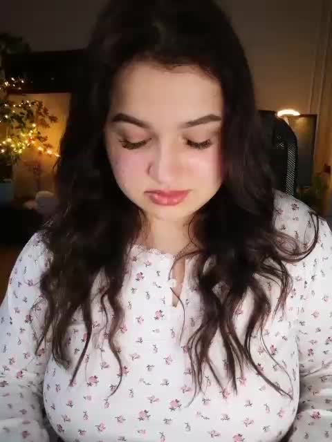 JuliaHesperaks Adult Chat November 24, 2025