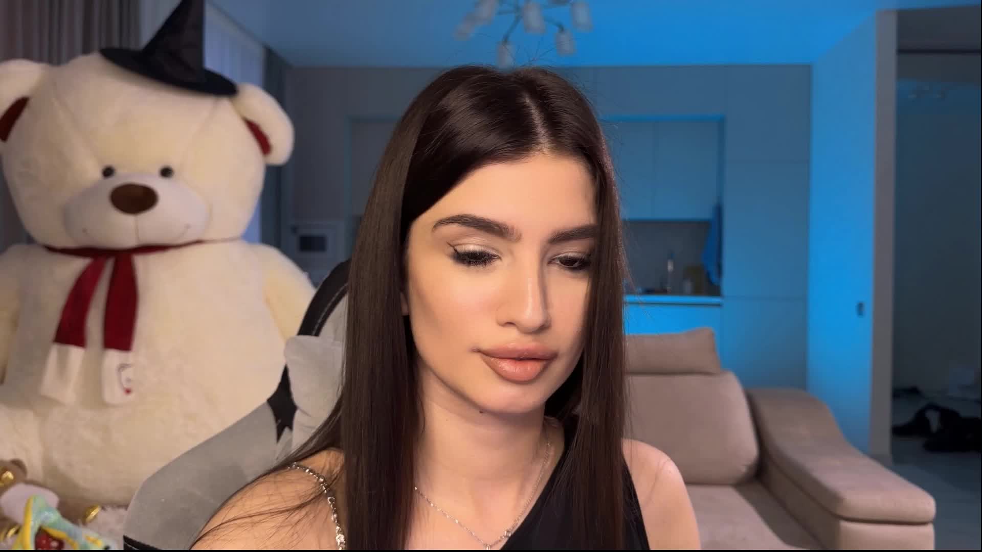 Sofi-Mi Adult Chat November 24, 2025