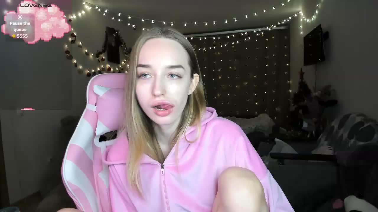 Polikinesis Adult Chat November 24, 2025