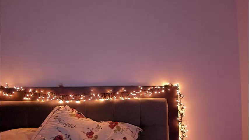 _just_a_simple_girl Adult Chat November 25, 2025