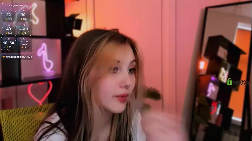 luna_tin Adult Chat November 25, 2025