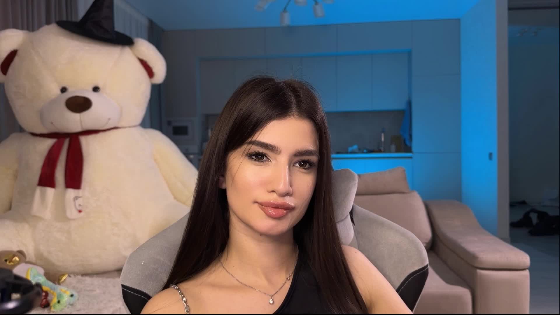 Sofi-Mi Adult Chat November 24, 2025