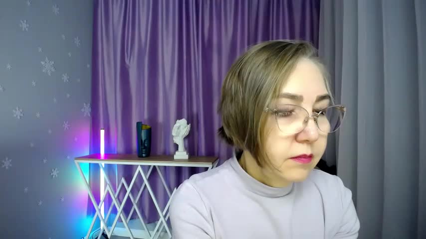 queen_a_n_i Adult Chat November 24, 2025