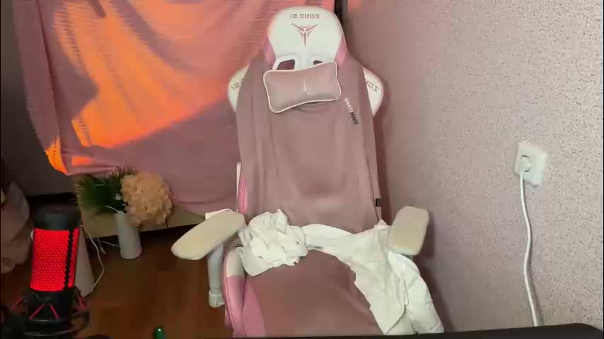 katrin_kristal Adult Chat November 25, 2025