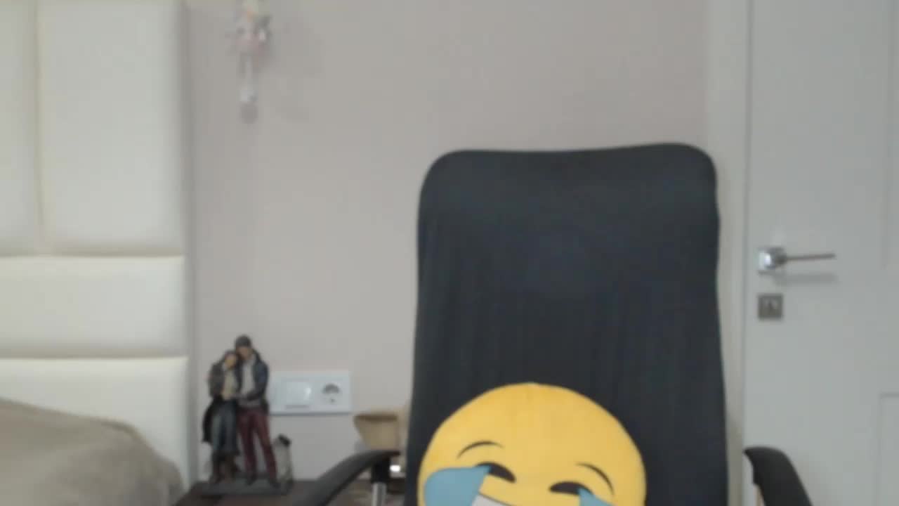 aniutkamau Adult Chat November 24, 2025