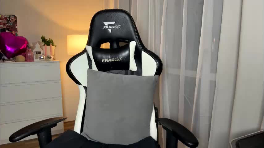 sexmoon11 Adult Chat November 25, 2025