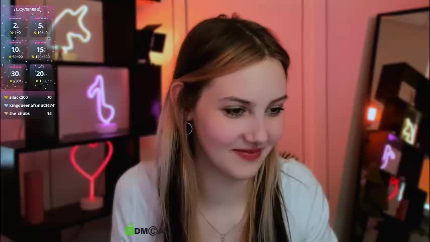 luna_tin Adult Chat November 25, 2025