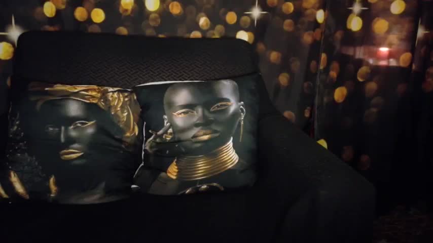 Golden_Lady Adult Chat November 24, 2025