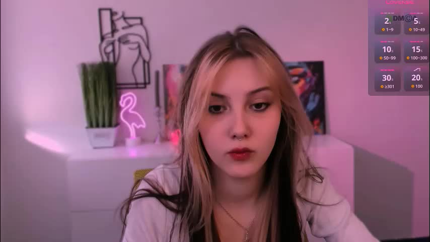 luna_tin Adult Chat November 25, 2025