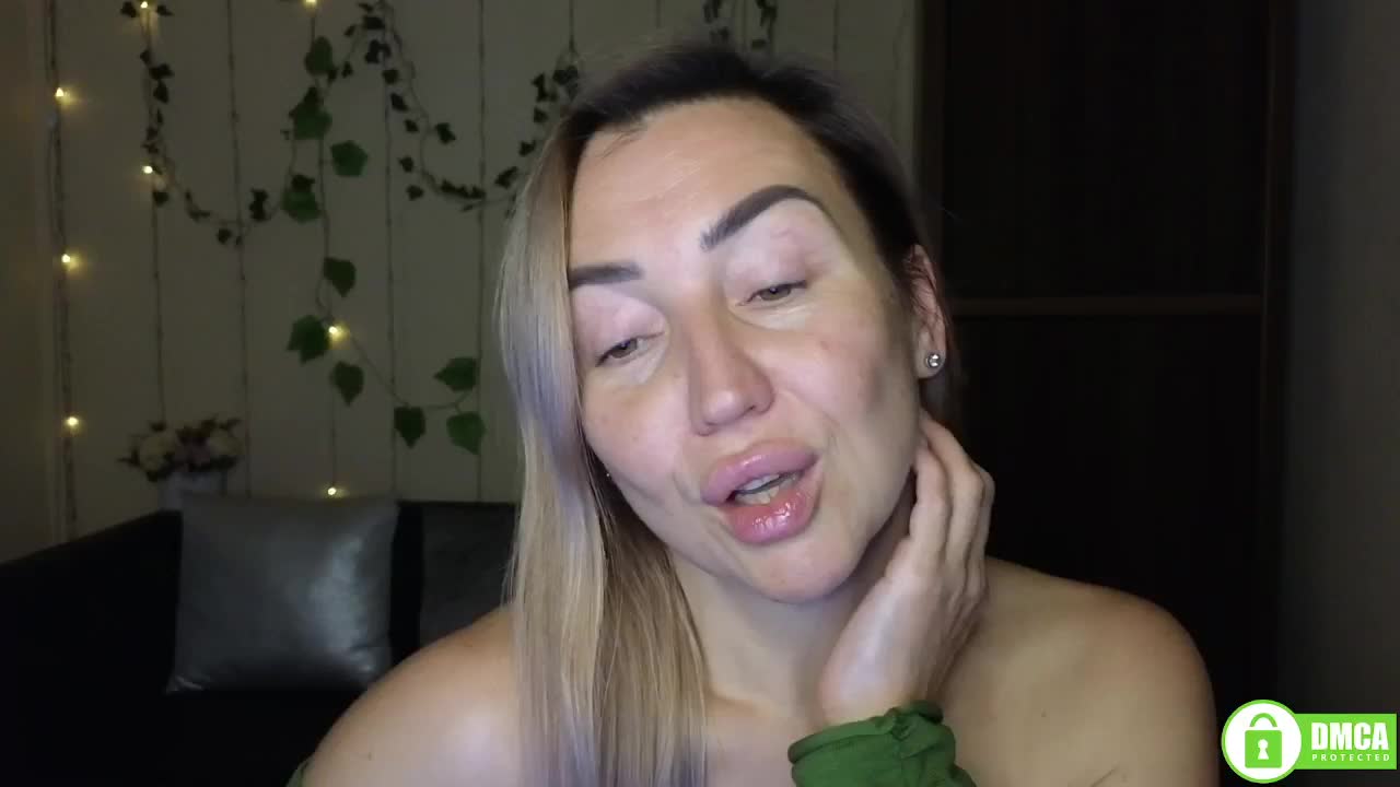 Jullyblondkiss Adult Chat November 25, 2025