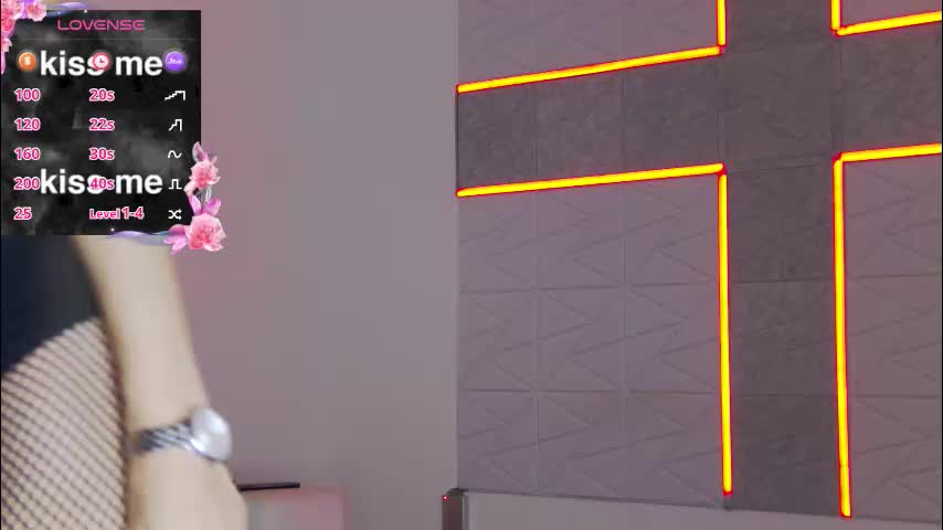 hailey_peach Adult Chat November 25, 2025