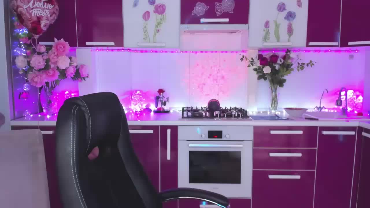 Olivija2020 Adult Chat November 25, 2025