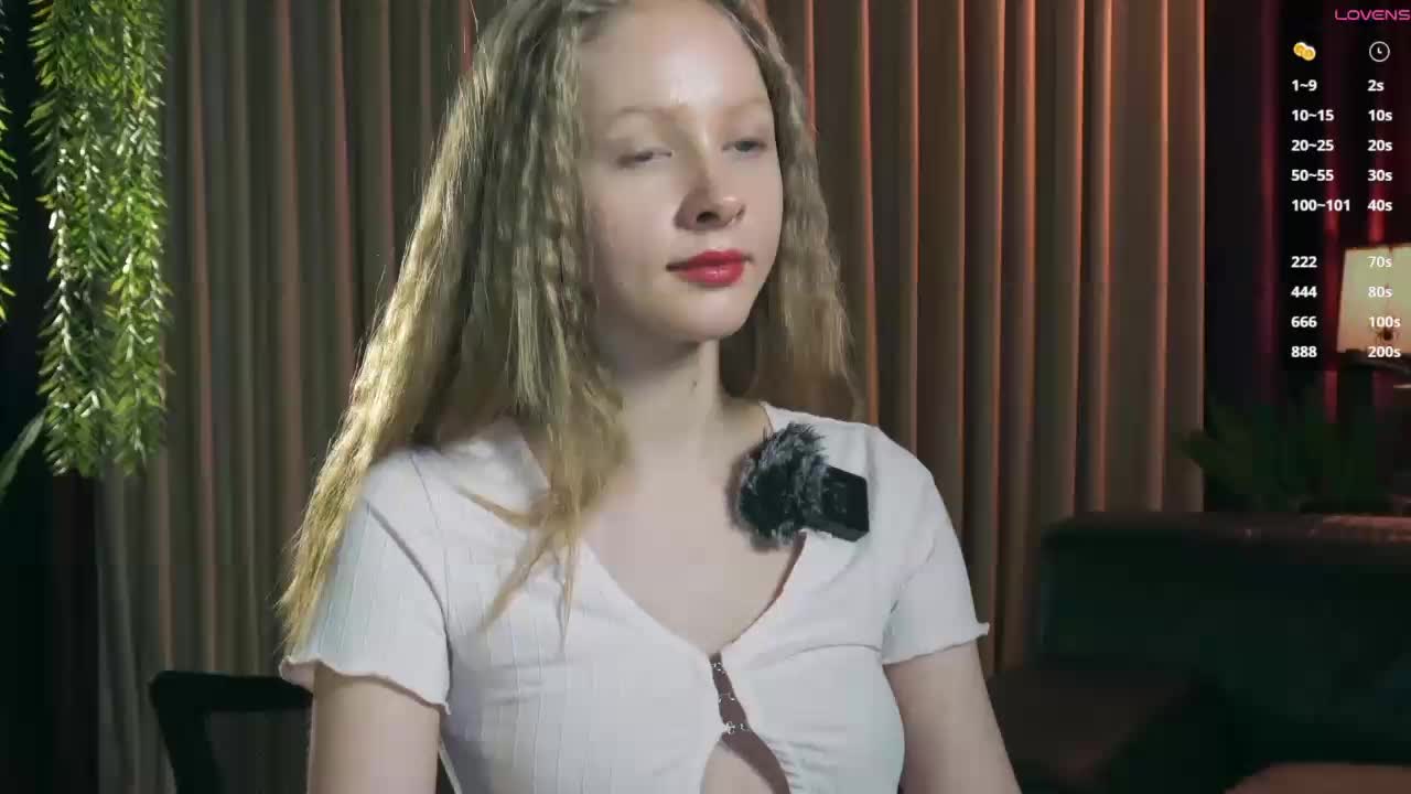 MiaVebes Adult Chat November 25, 2025